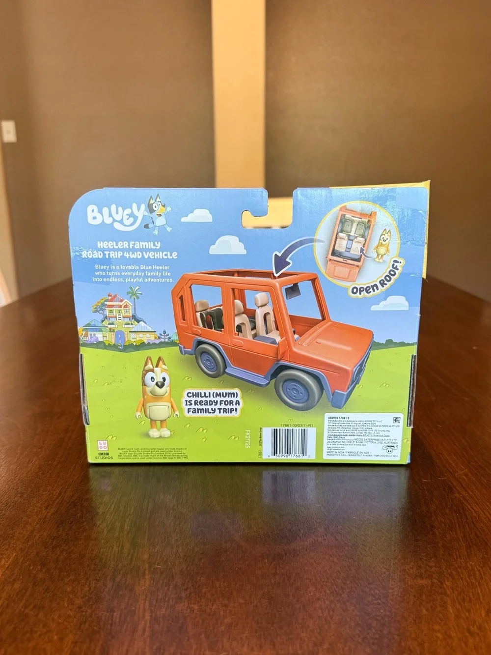 NWT Bluey Heeler Family Road Trip 4WD Vehicle